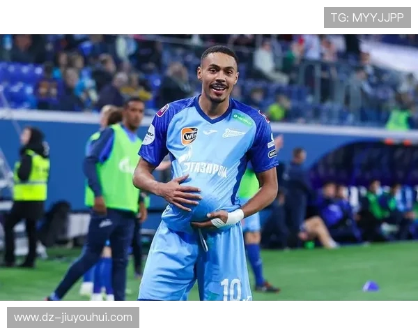 伊西多尔独特足球技术特点分析与其在现代足球中的应用